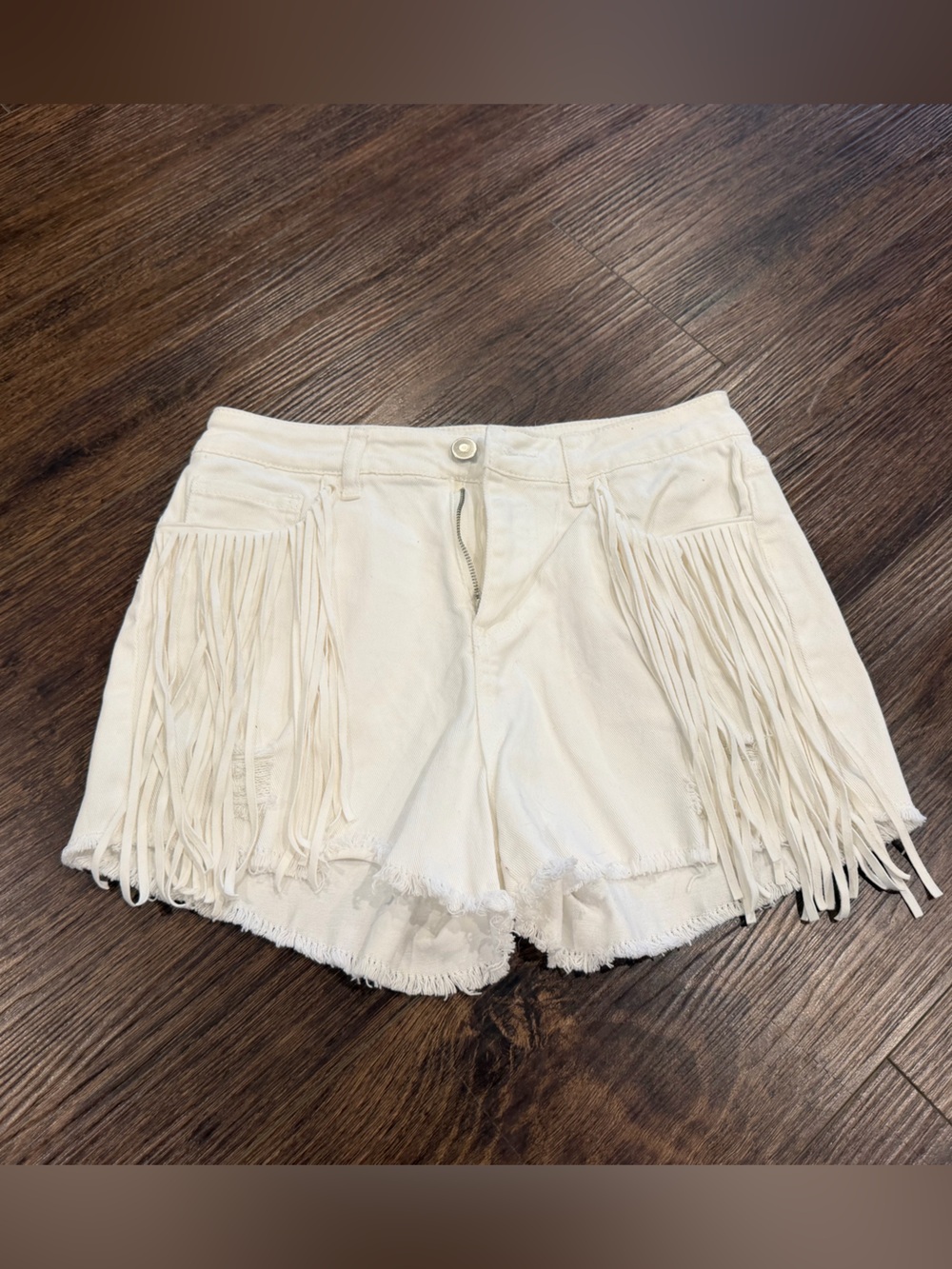 ALTR’D STATE WHITE DENIM SHORTS WITH FRINGE size S